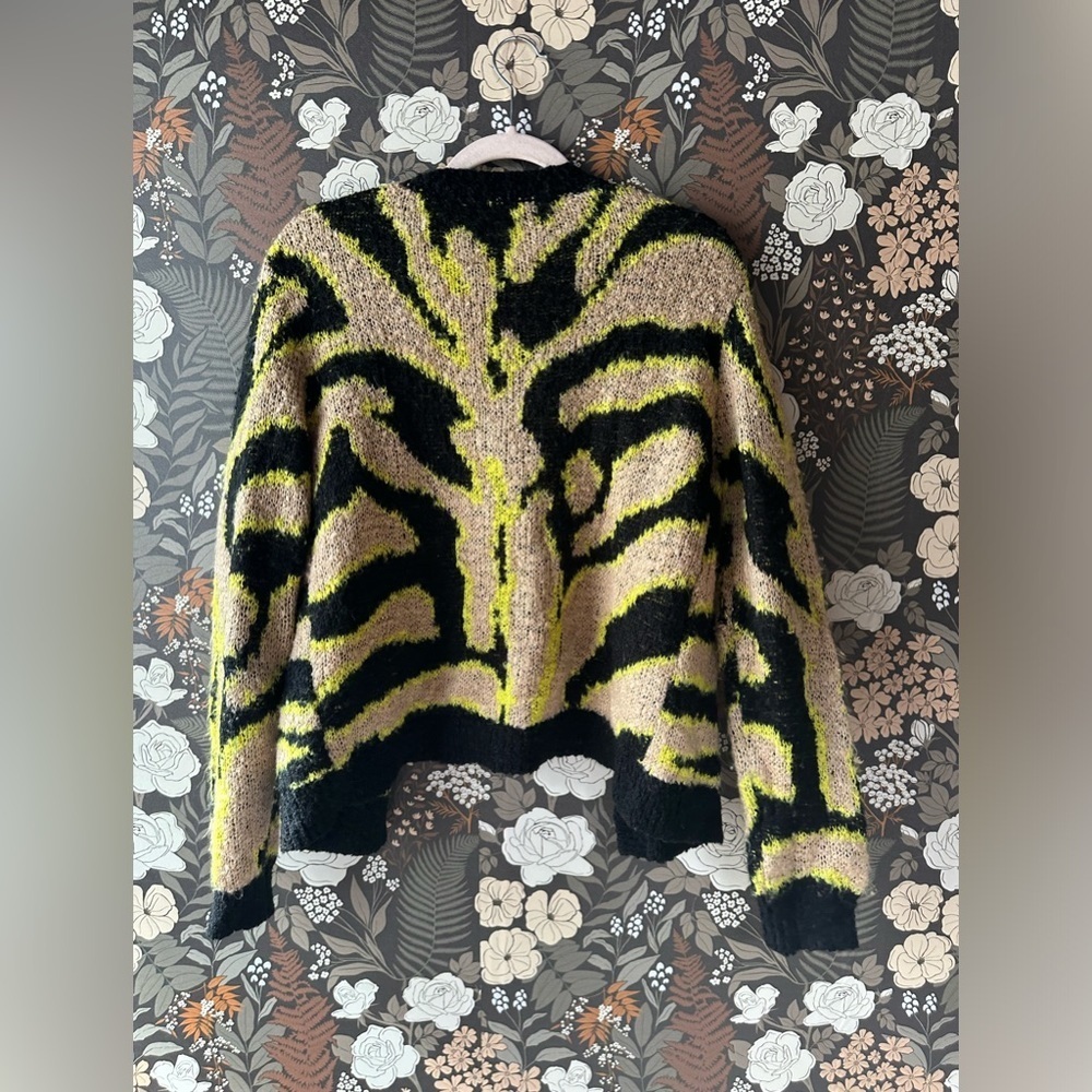Le Superbe Electric Zebra Cardigan size medium - Picture 7 of 7
